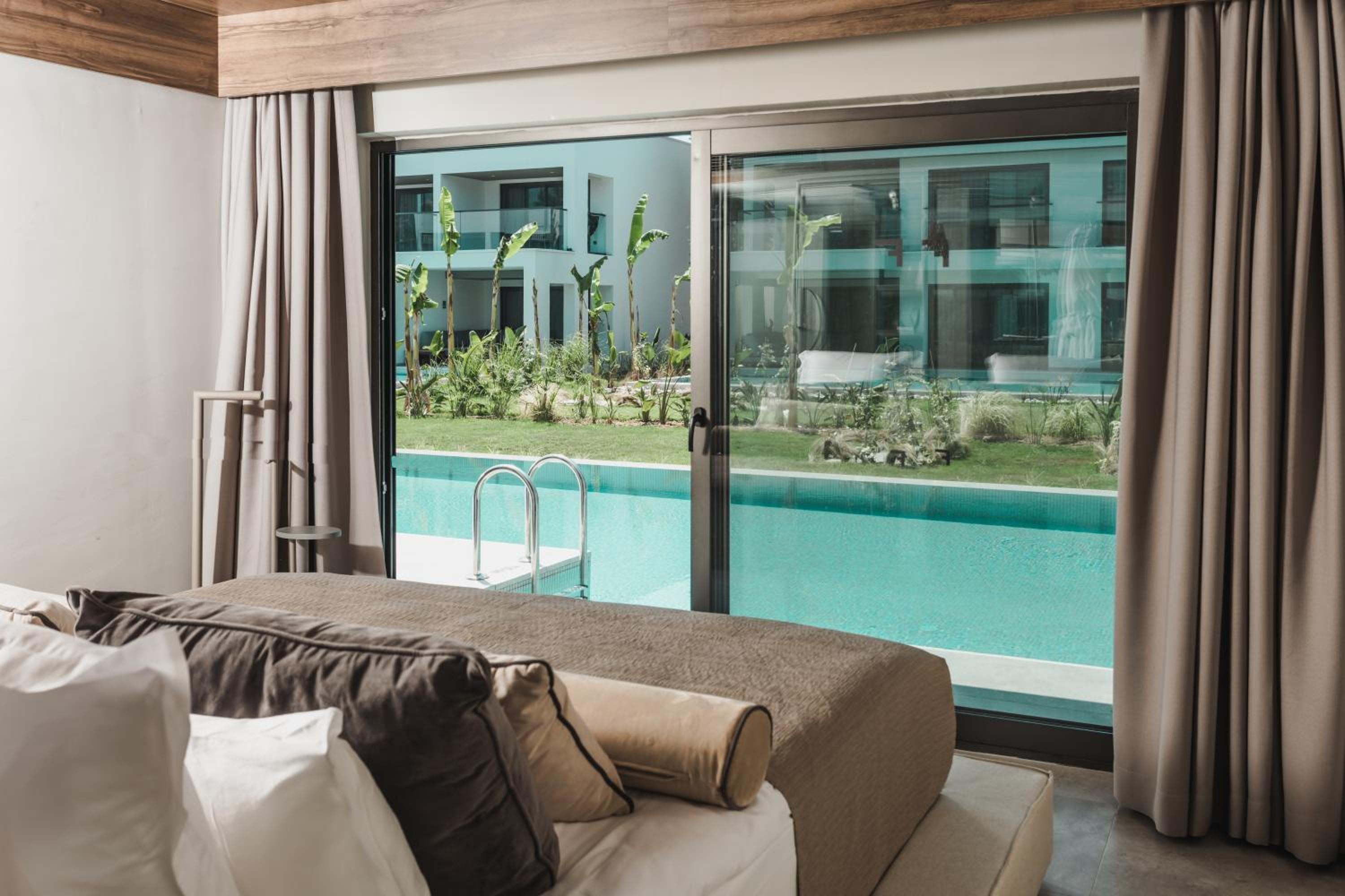 Swim Up, Family Suite, Large