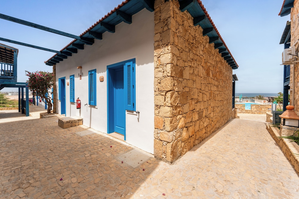 Ahg Marine Club Beach Resort 6/60