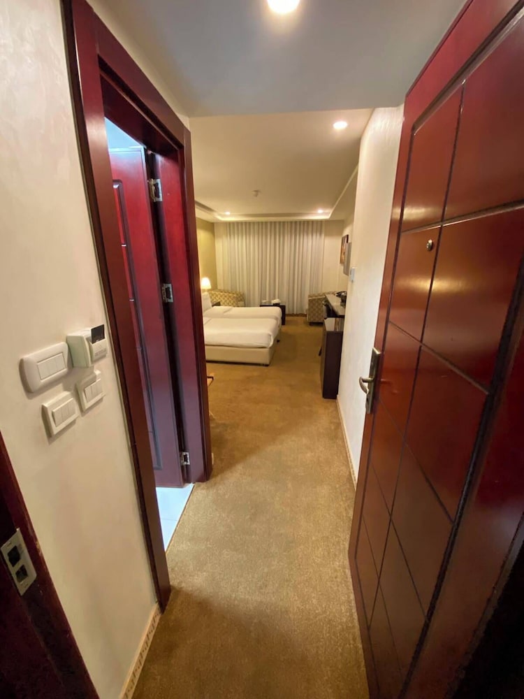 Strand Hotel Jordan 40/59