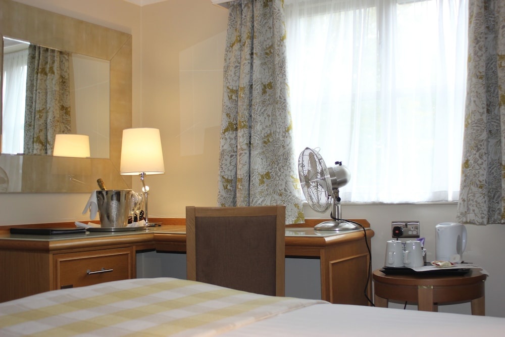Best Western Chilworth Manor Hotel 25/53