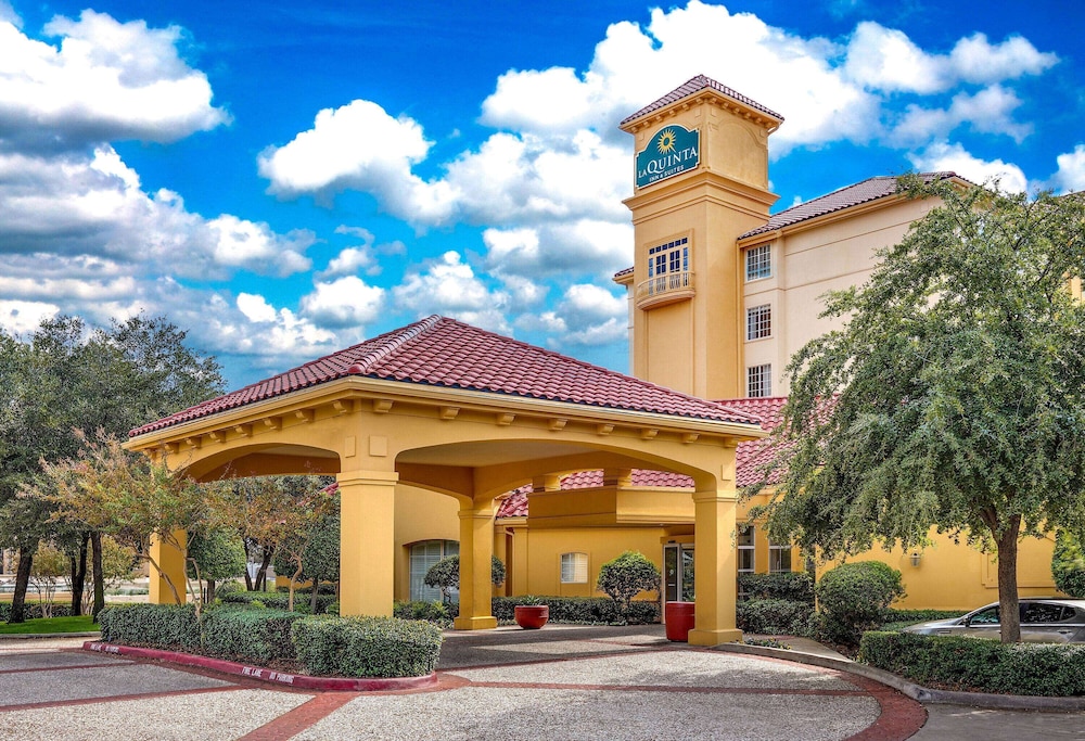 La Quinta Inn Suites Dallas North Central 3/48