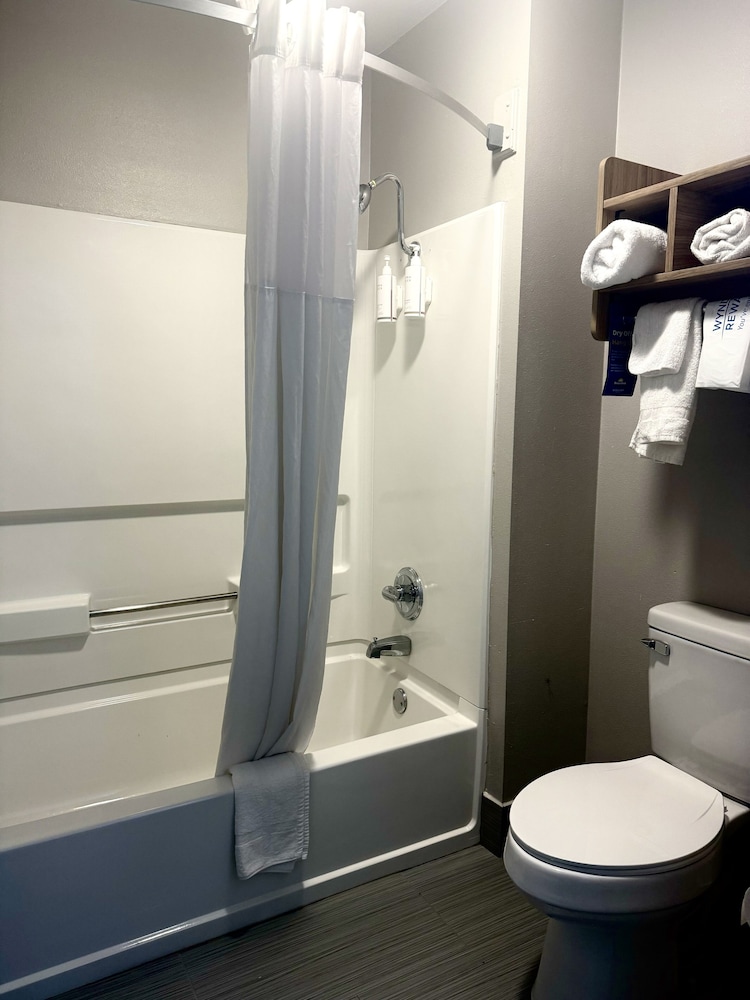 Days Inn by Wyndham North Little Rock/ Maumelle 52/56