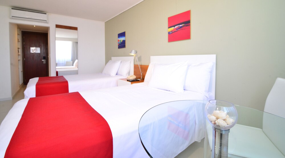 UY PROA SUR HOTEL 18/66