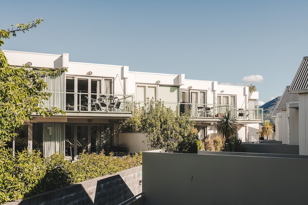 Blue Peaks Apartments 4/70