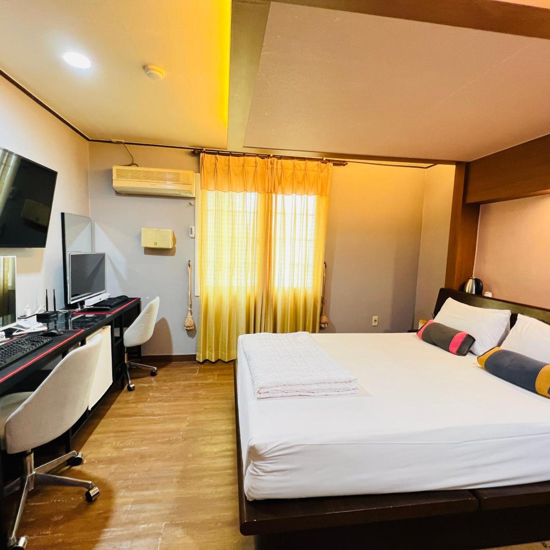 Sweet Hotel 34/47