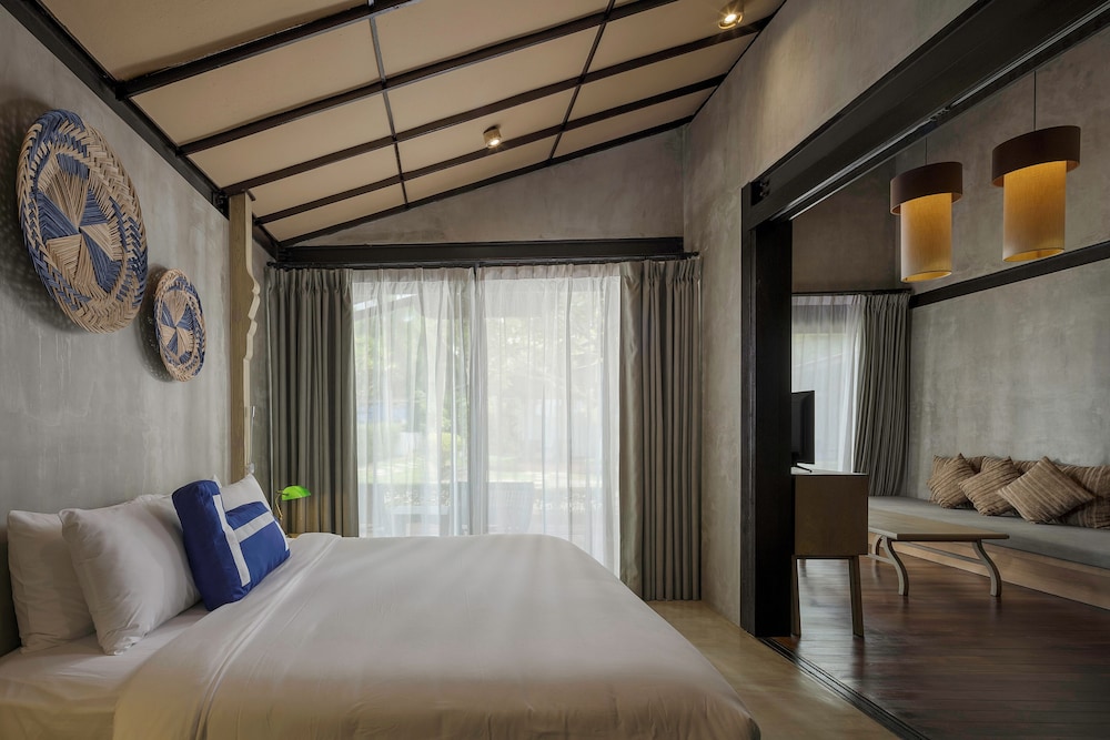 ONE BEDROOM SEAVIEW SUITE