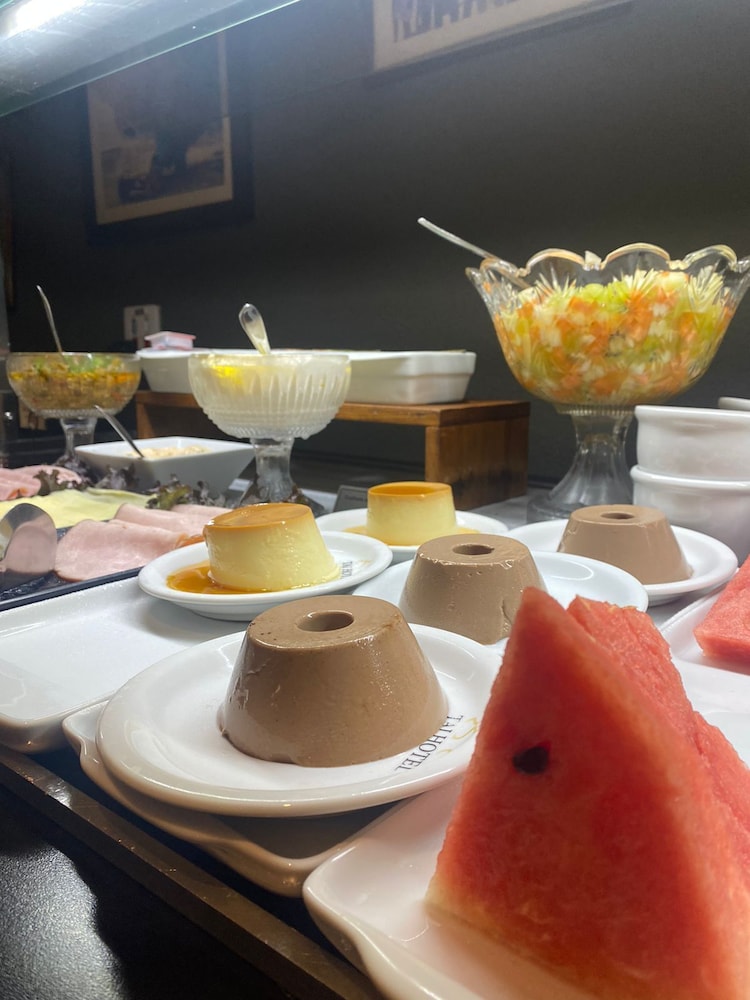 TAJ HOTEL 35/50
