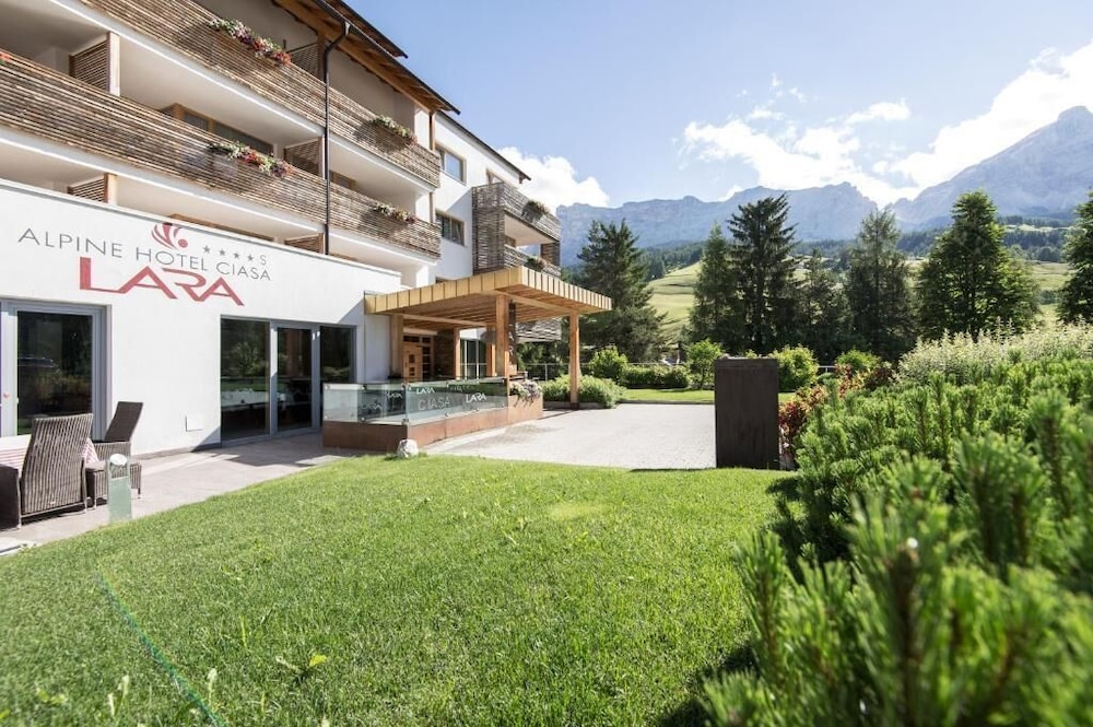Alpine Hotel Ciasa Lara 37/40