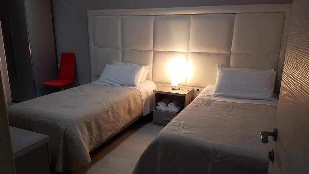 Freddy S Hotel 13/60