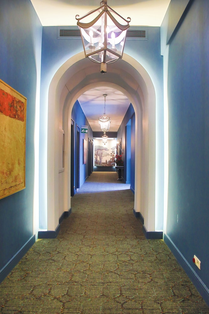 Lobby at Warwick Palm Beach Hotel Beirut, BEIRUT