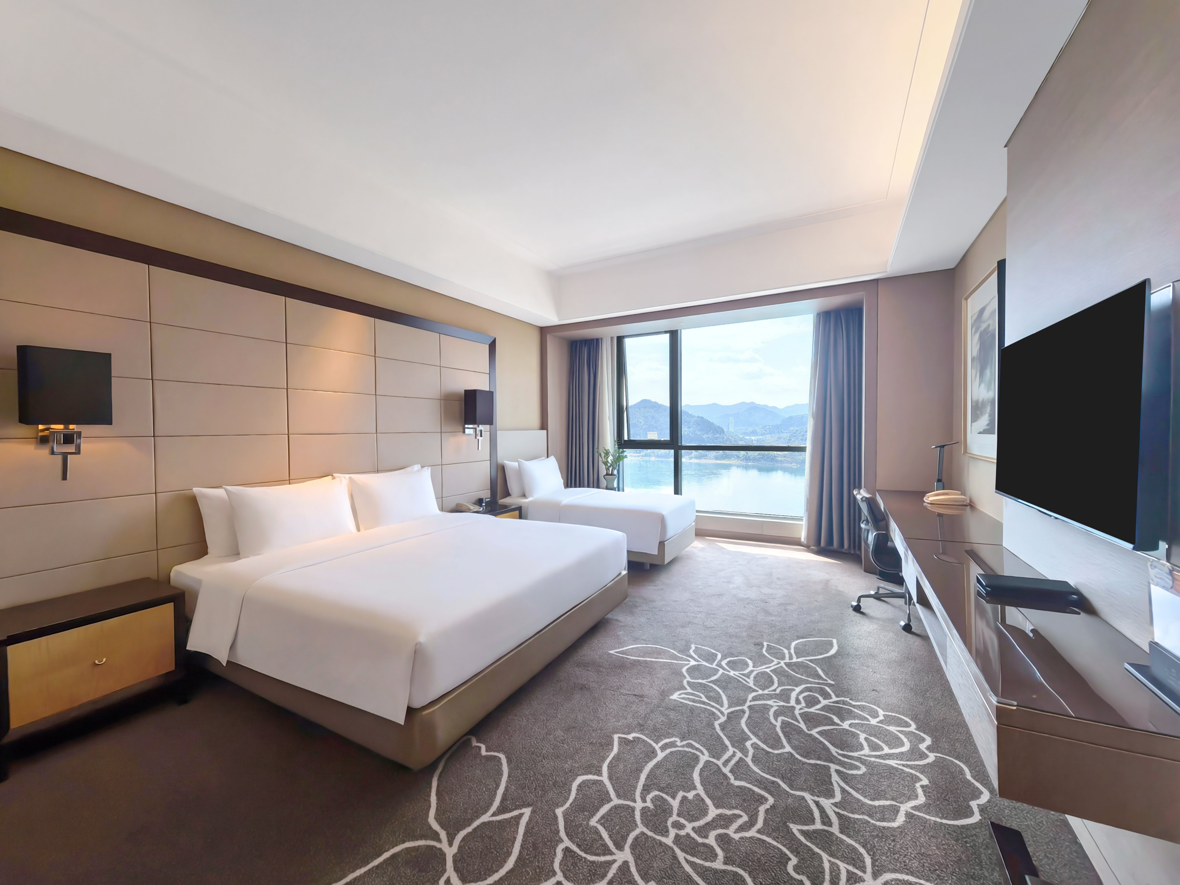 CROWNE PLAZA YICHANG 11/50