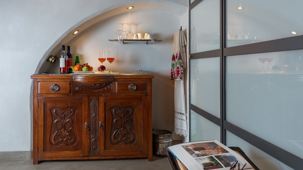 Kakkini Porta Rossa Exclusive Suites 4/50