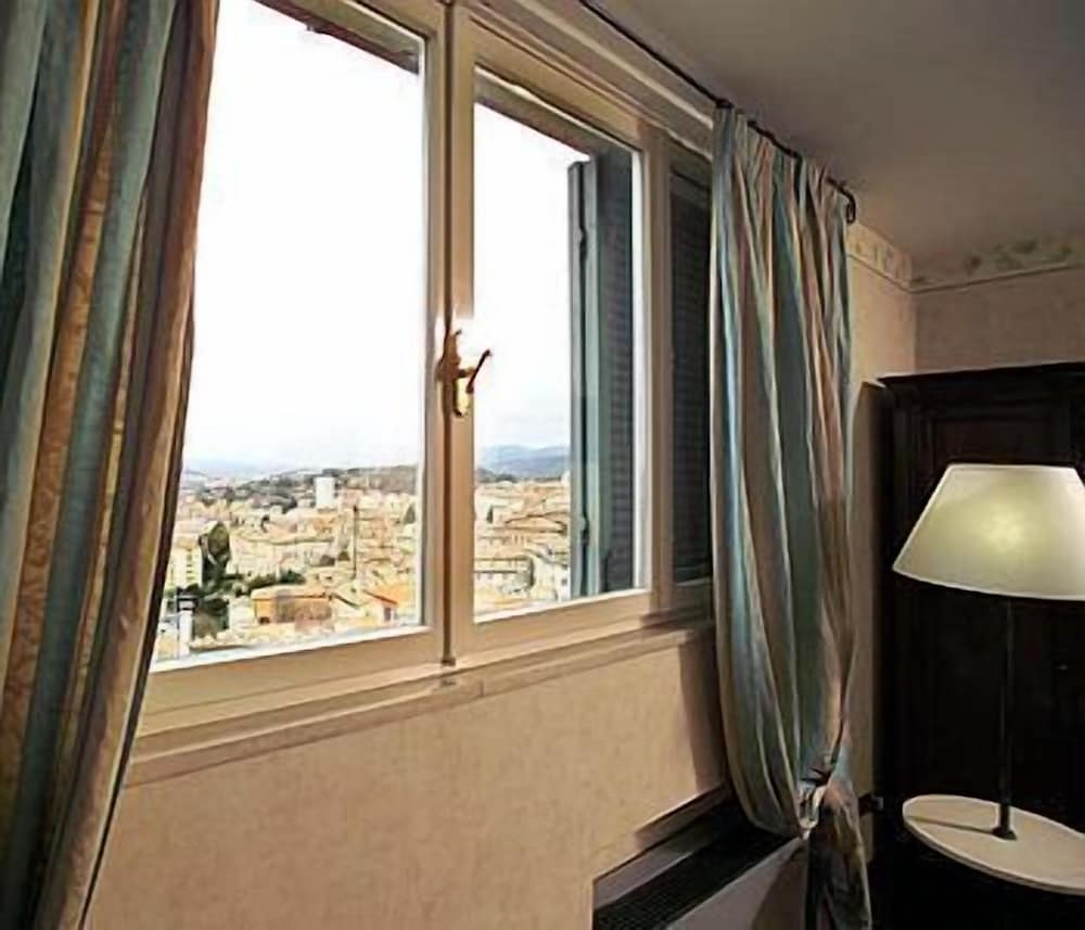 财富酒店(Hotel Fortuna) 图片5