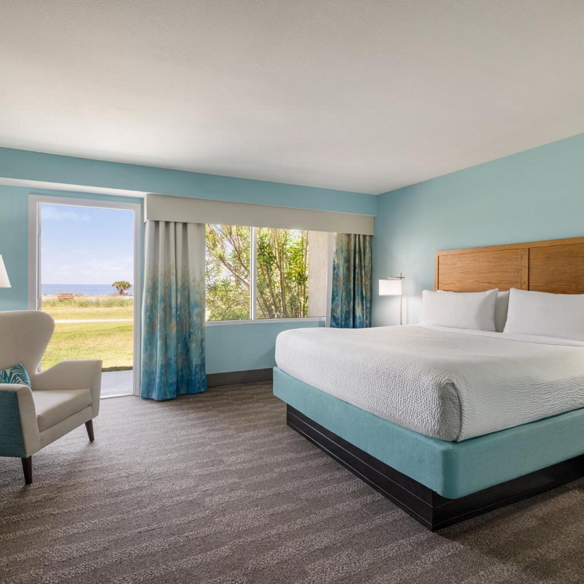 Room, King Bed, Ocean Front