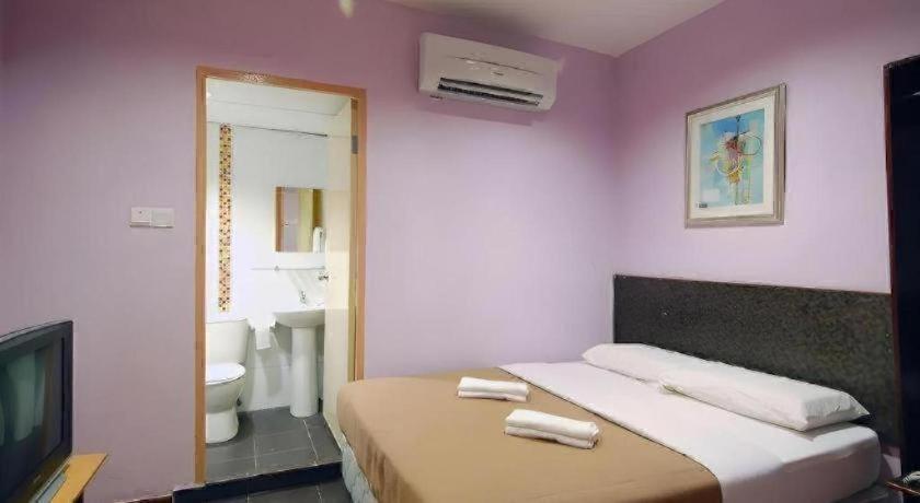 Aristo Hotel At Putatan 24/56