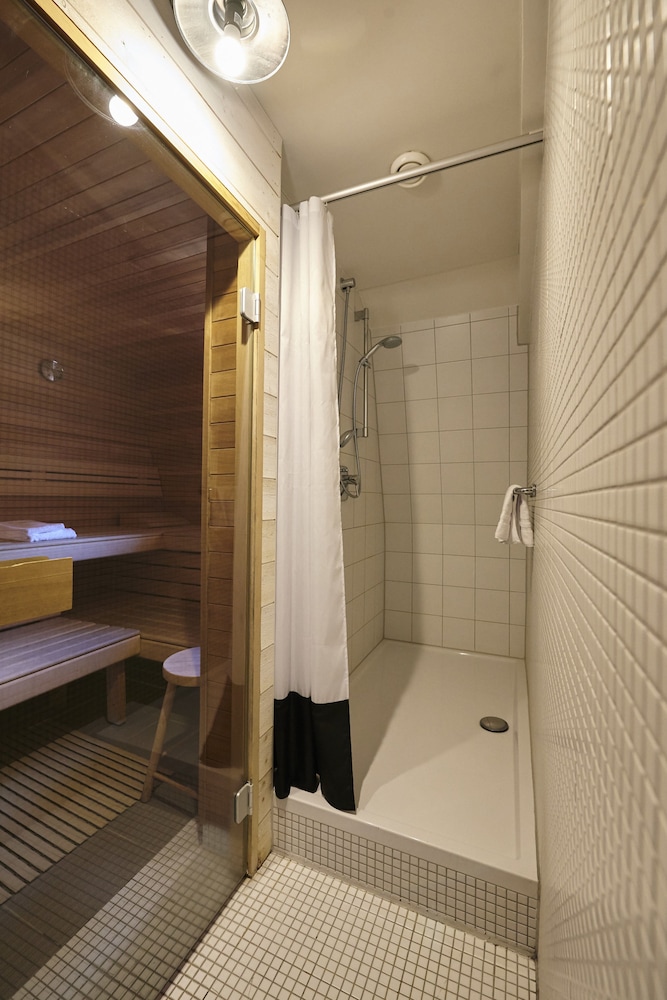 Leopold Hotel Ostend 43/72