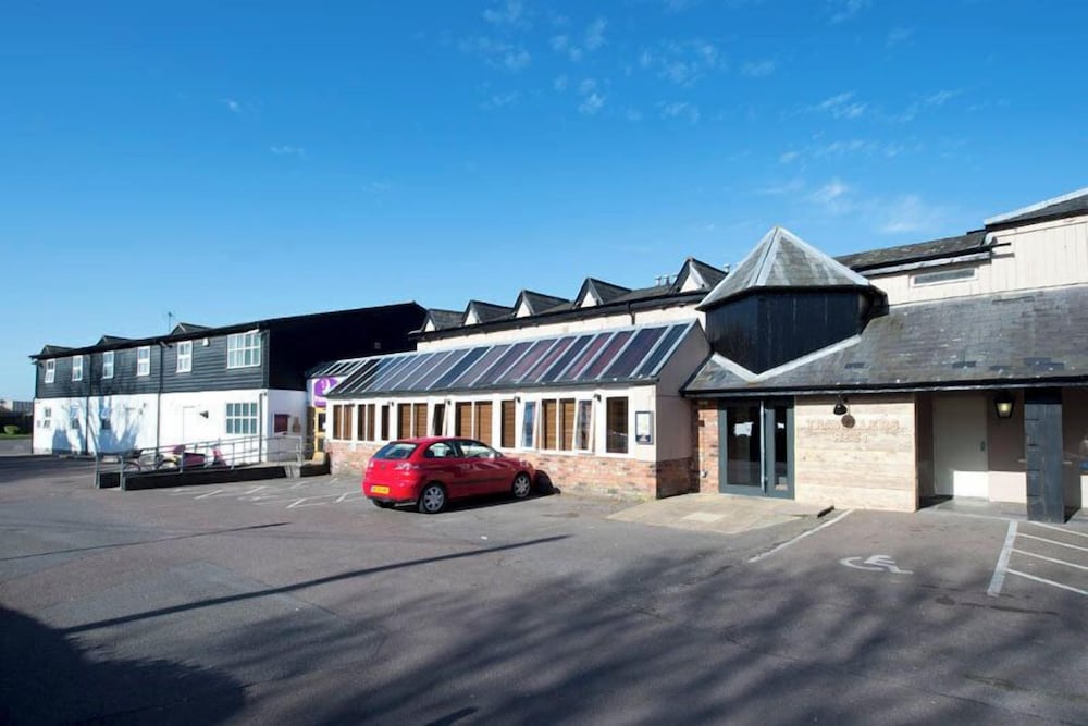 Premier Inn Cambridge North (Girton) 50/54