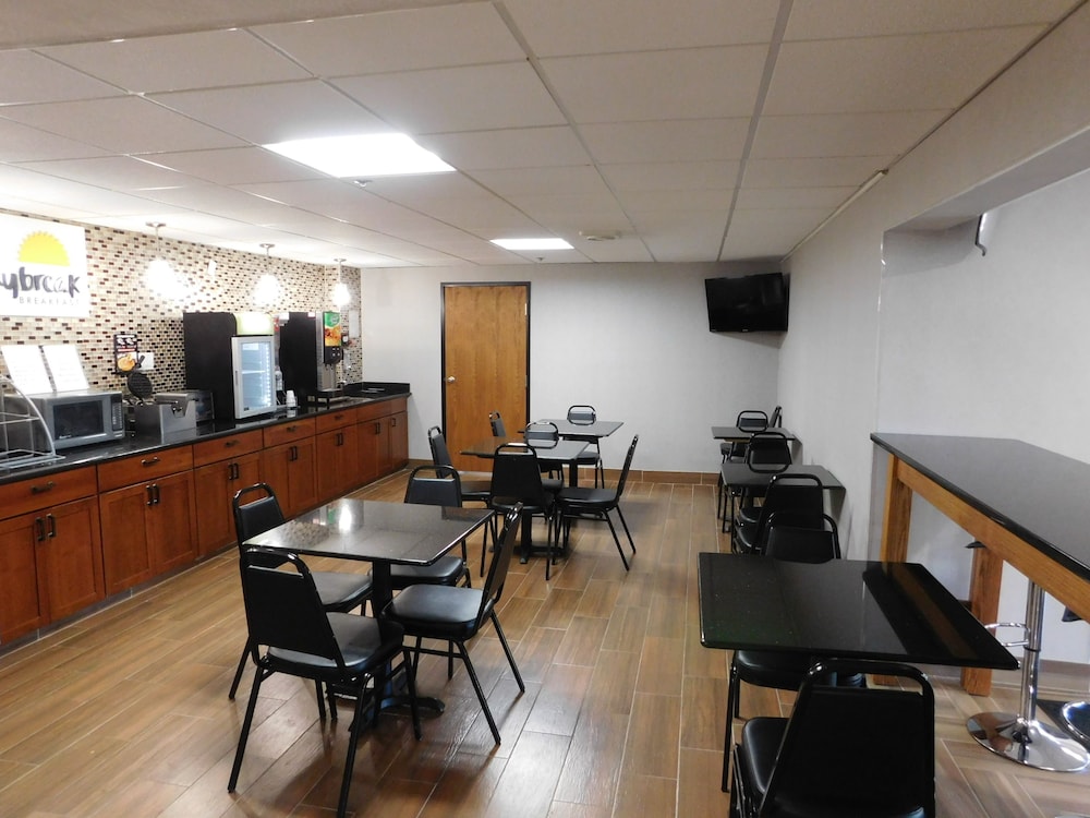 Twin Cities Inn, Mounds View 26/30
