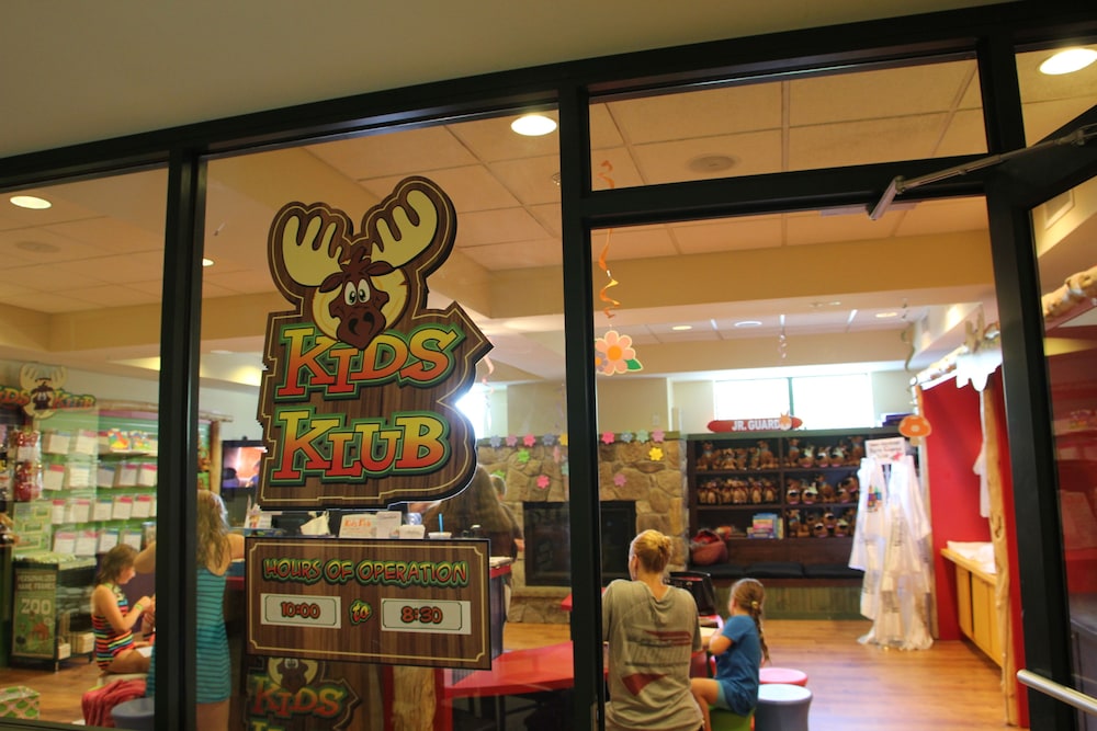 Six Flags Great Escape Lodge Indoor Waterpark 11/50