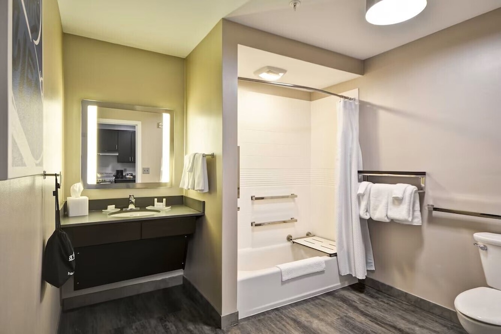 استوديو بسريرين كوين لذوي الإعاقة، TOWNEPLACE SUITES CRANBURY SOUTH BRUNSWICK 2/4