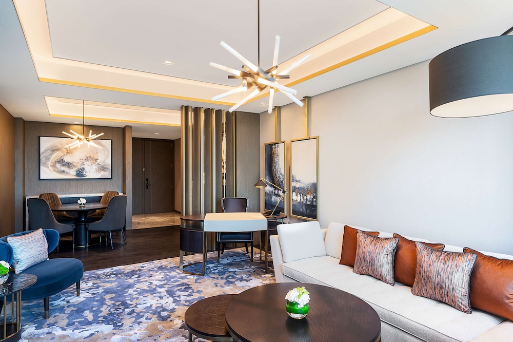 Waldorf Astoria Kuwait 48/81