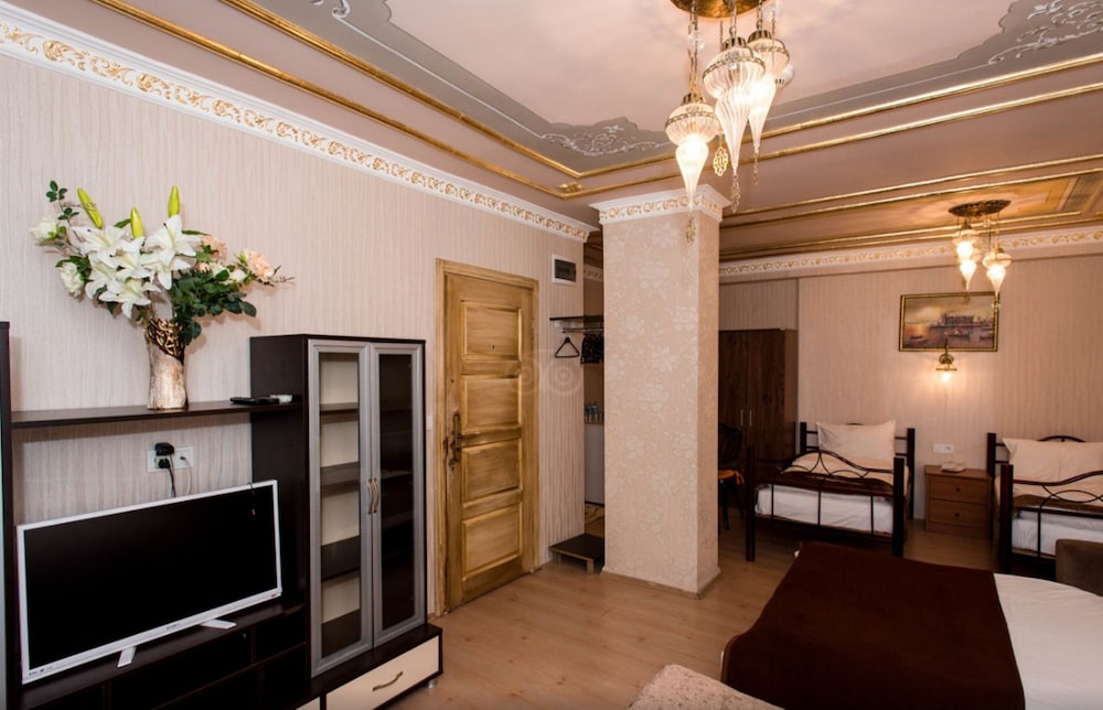 Kaftan Hotel 53/75