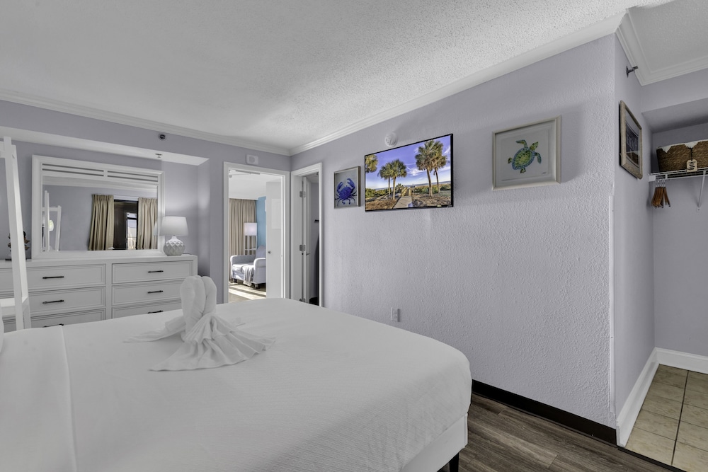 The Caravelle Resort 30/77