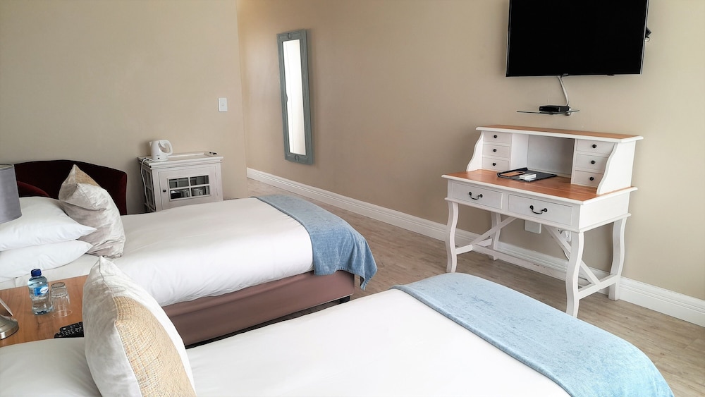 Atlantic Villa Boutique Guesthouse 3/71