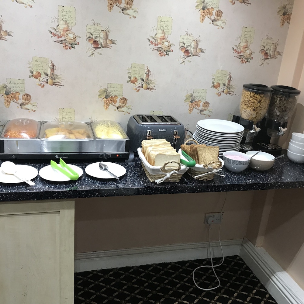 Pacific Inn London Heathrow (ex. Essex Inn Hotel) 6/34