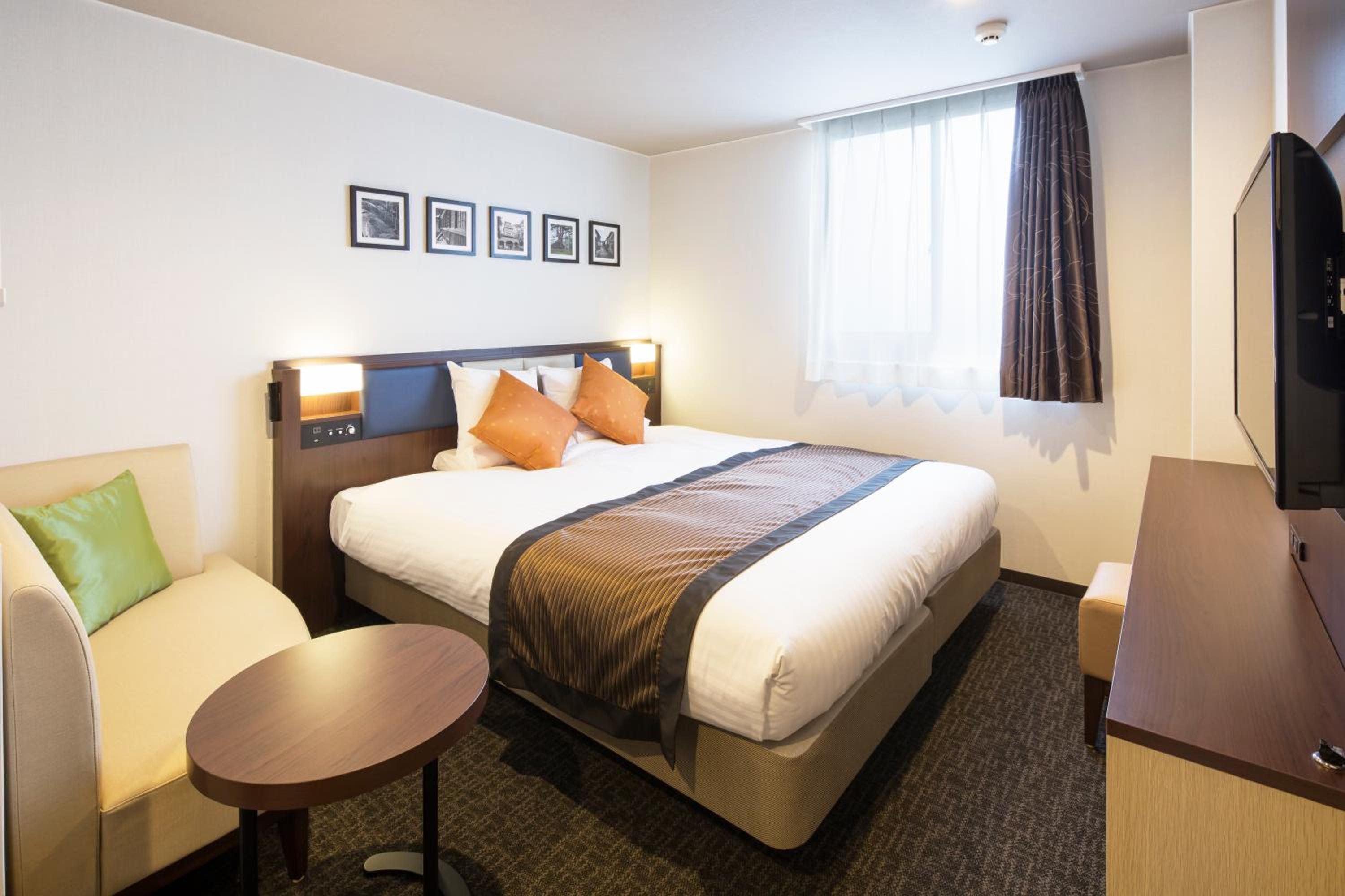 Standard, King Bed, Queen Bed