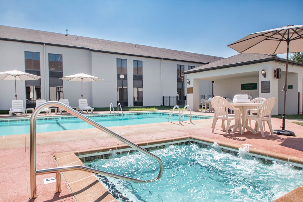 Best Western Courtview Hotel 3/68