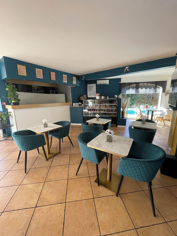 Inter Hotel Le Floreal 50/66