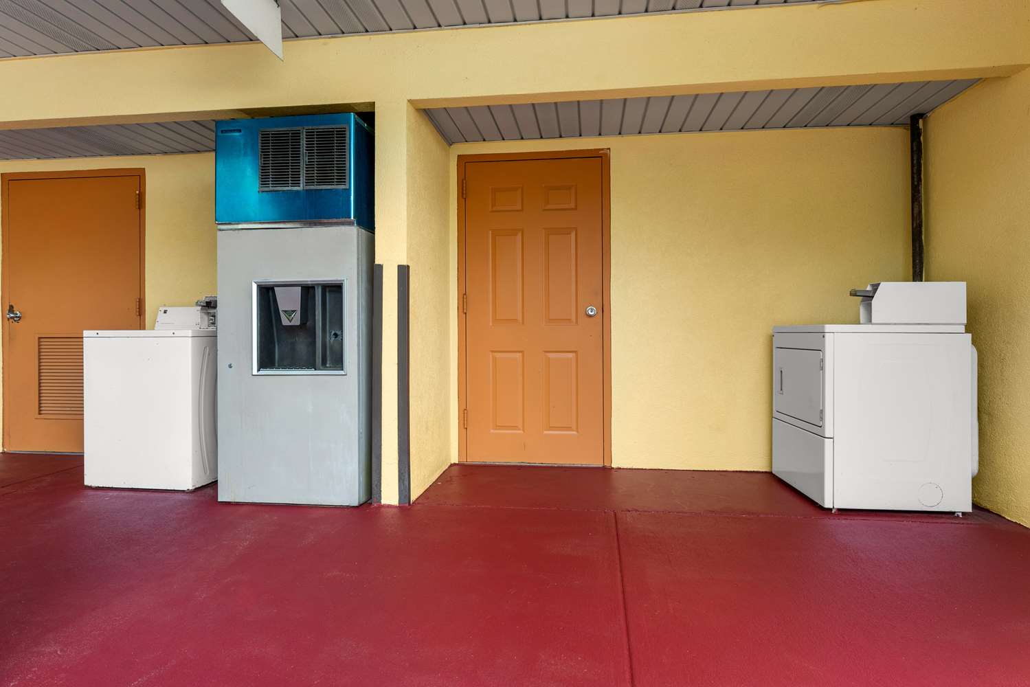 Americas Best Value Inn Montezuma 19/24