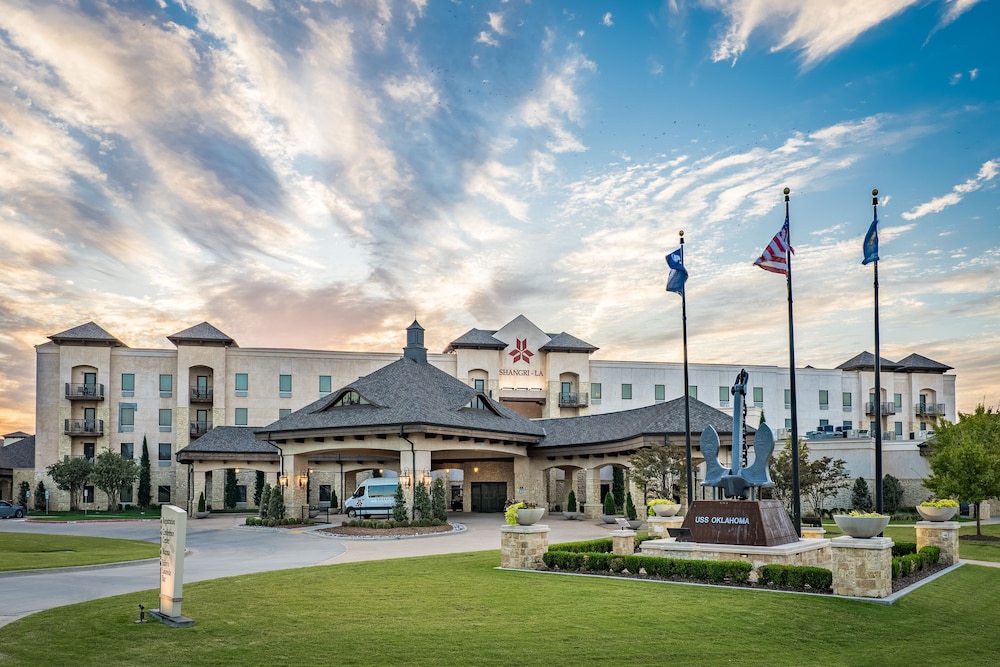 Shangri La Resort Afton 48/50