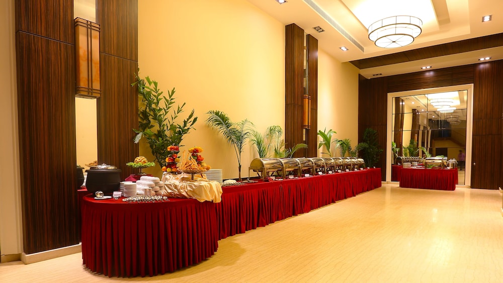 Grand Serenaa Hotel And Resorts 6/31