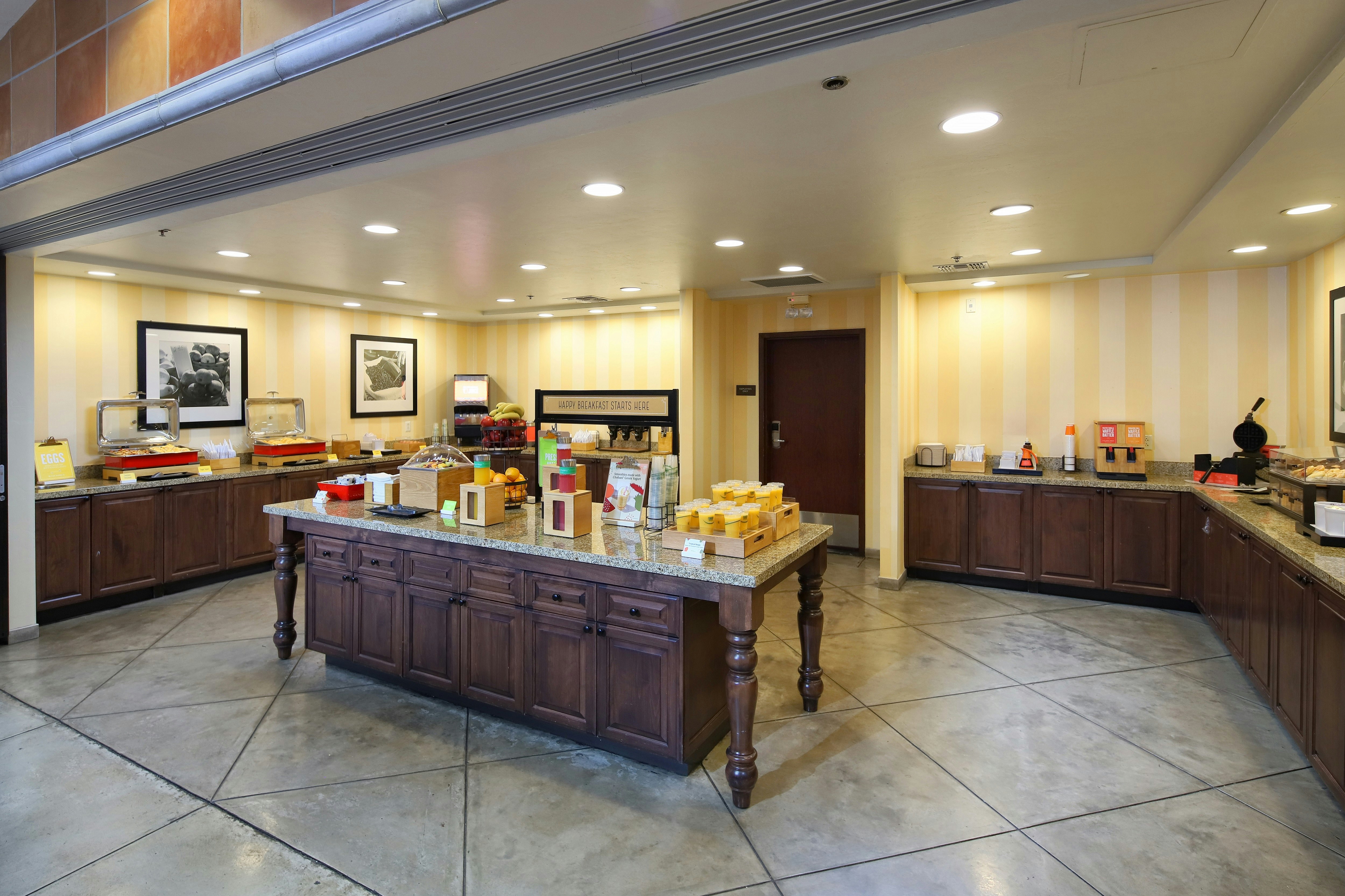 Hampton Inn and Suites Tucson Mall 12/62