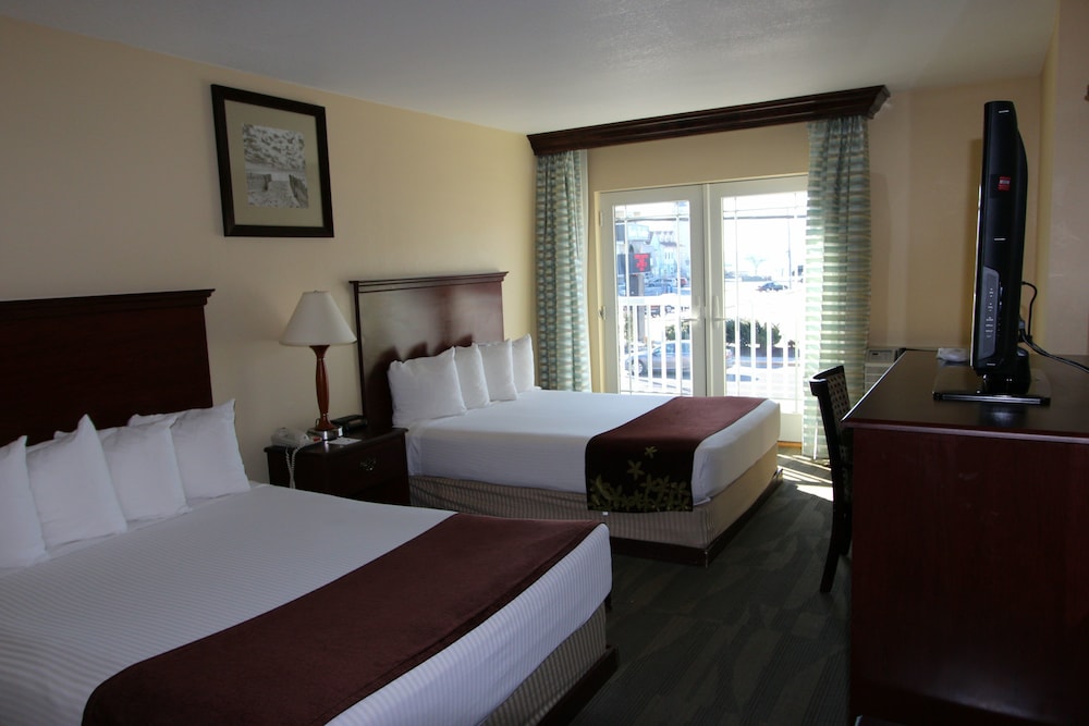 Gold Leaf Hotel of Dewey-Rehoboth Beach 8/47