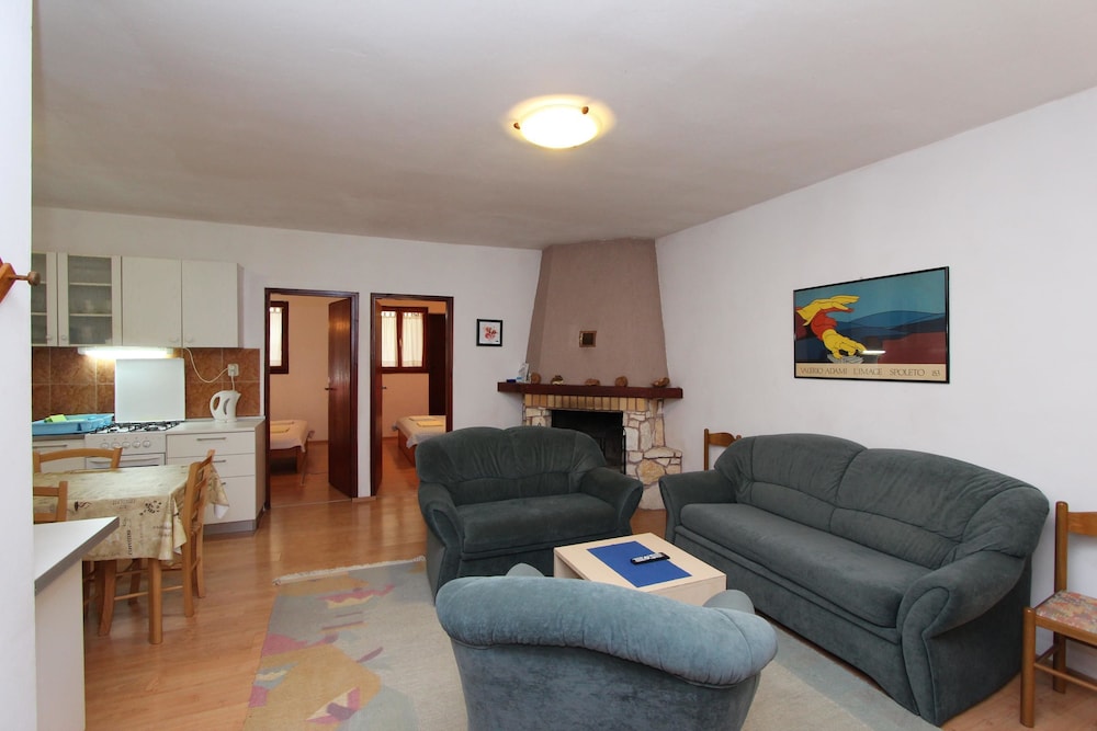 APARTMENTS LORA 36/66
