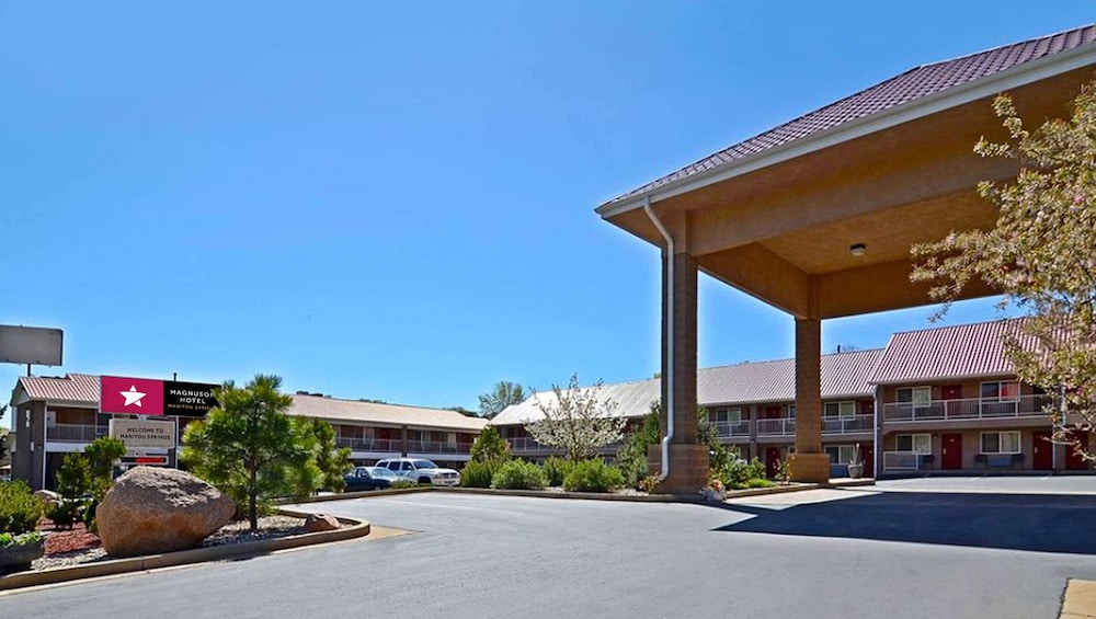 MAGNUSON HOTEL MANITOU SPRINGS 1/40