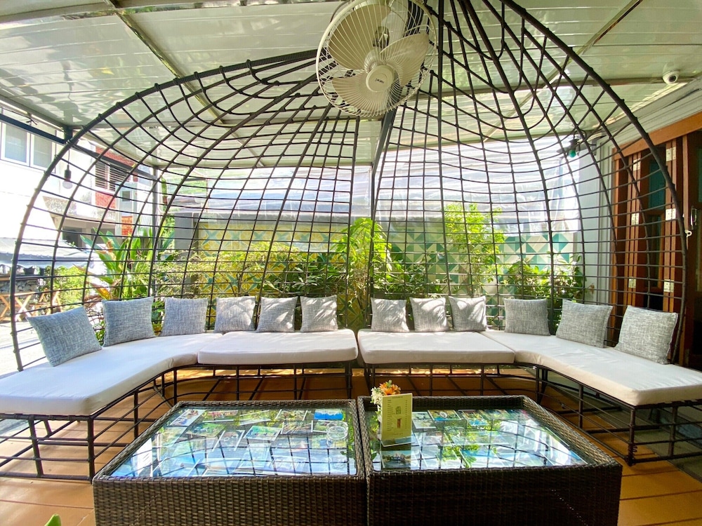 Chinda Boutique Hotel 44/56
