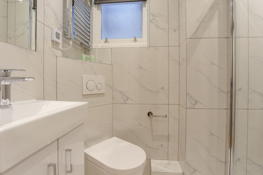 Queensborough Terrace Serviced Apartments 35/50