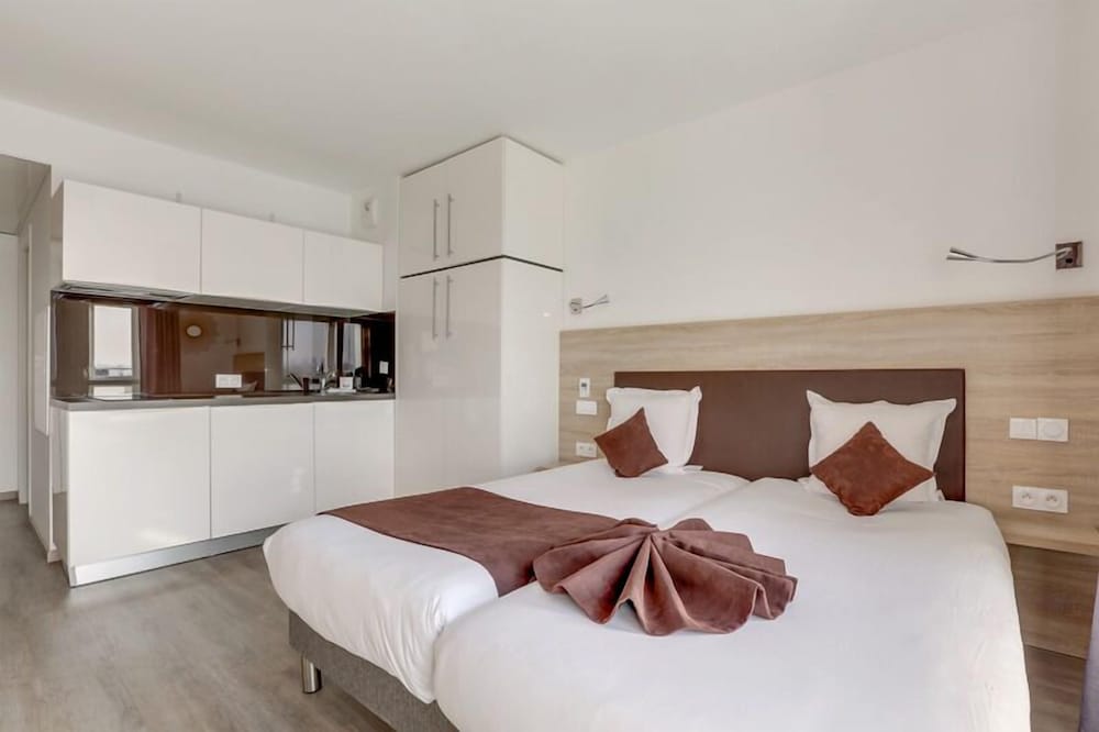 Comfort, Studio, Twin Beds
