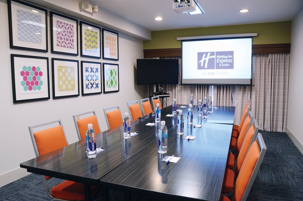 Holiday Inn Express Hotel and Suites Mt. Juliet-Nashville Area 61/70