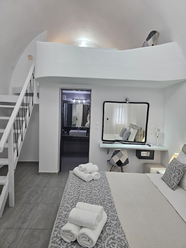 Leta Santorini 33/50