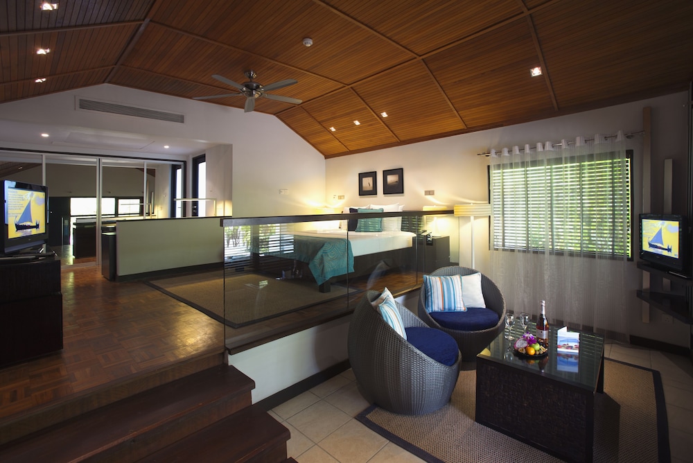Niva Velassaru Maldives 37/53