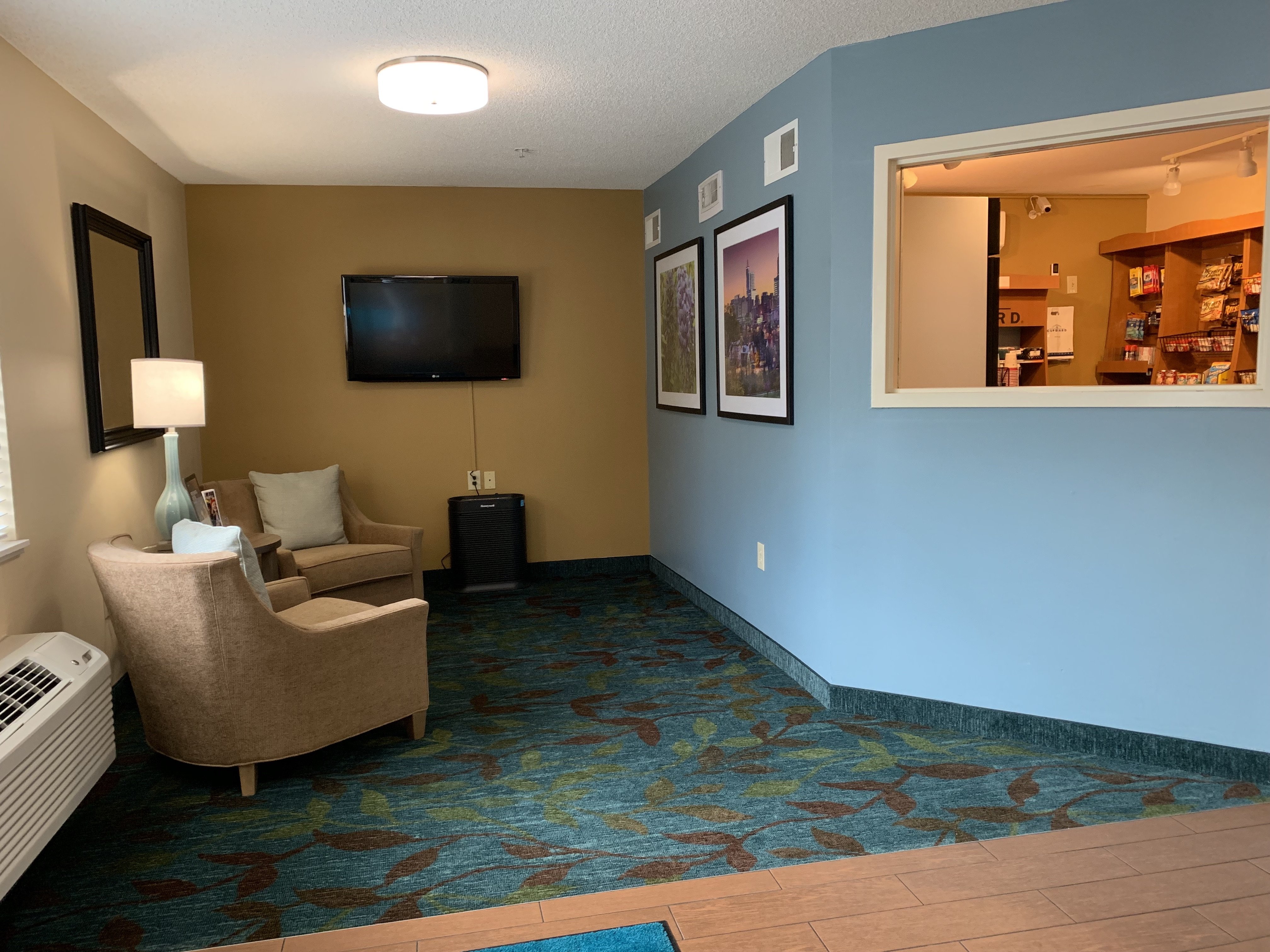 CANDLEWOOD SUITES RALEIGH CRABTREE 32/57