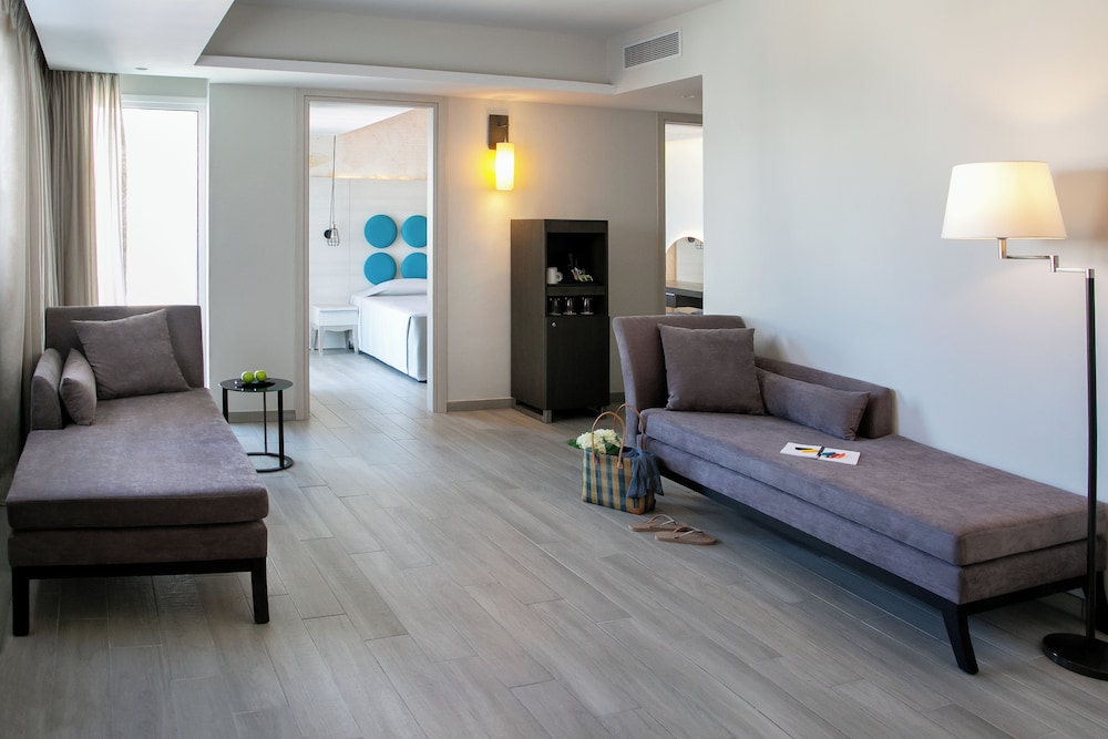 Vangelis Hotel Apartments 49/72