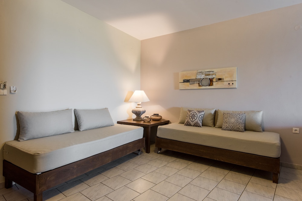 Mirtilos Studios Apartments 25/50