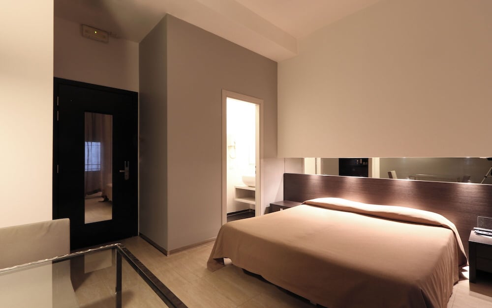 CLASSIC, DOUBLE OR TWIN BED