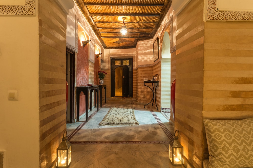 RIAD NASREEN 7/76